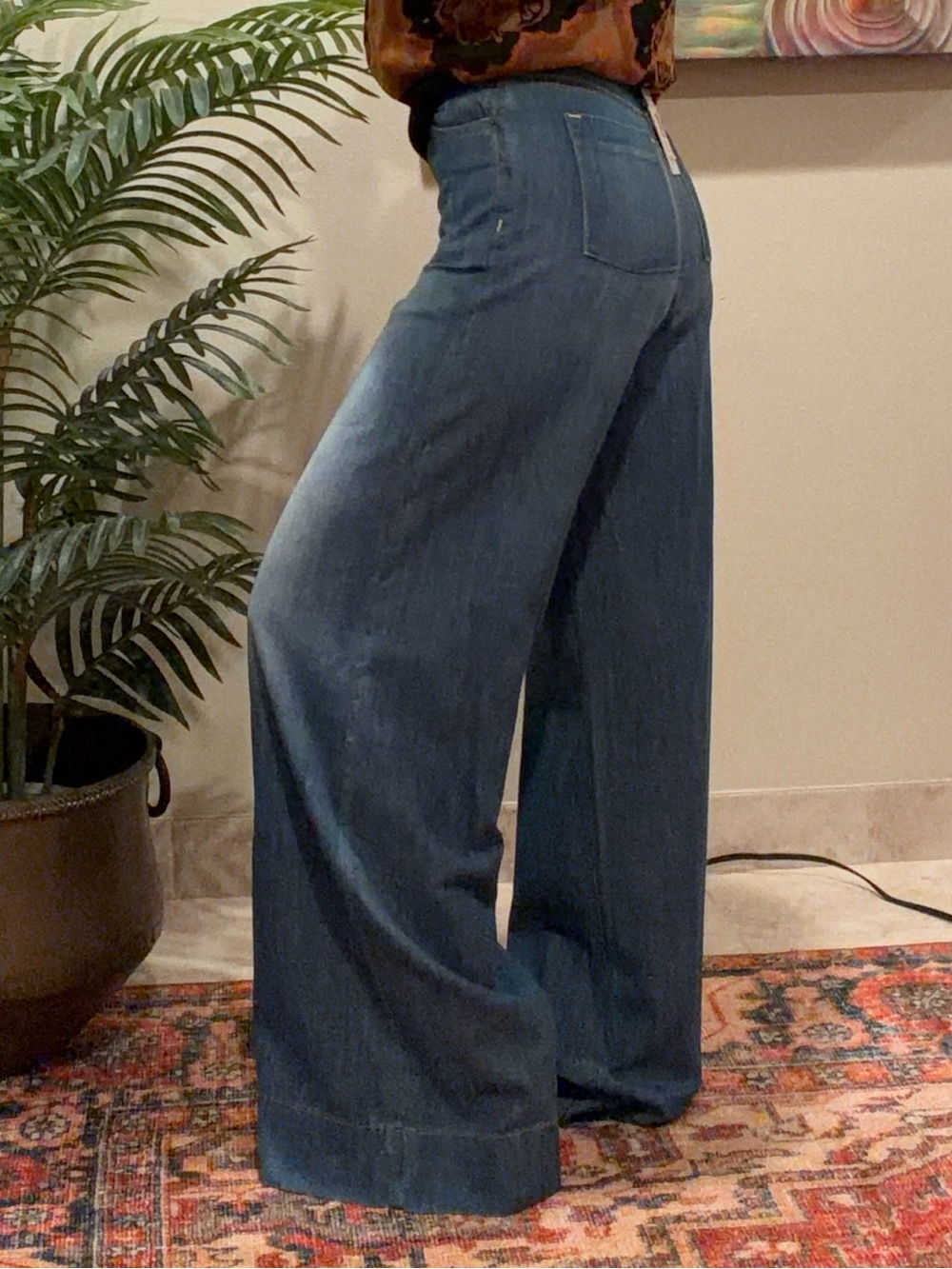 Alice + Olivia High-Waist Wide-Leg Jeans in Medium Blue